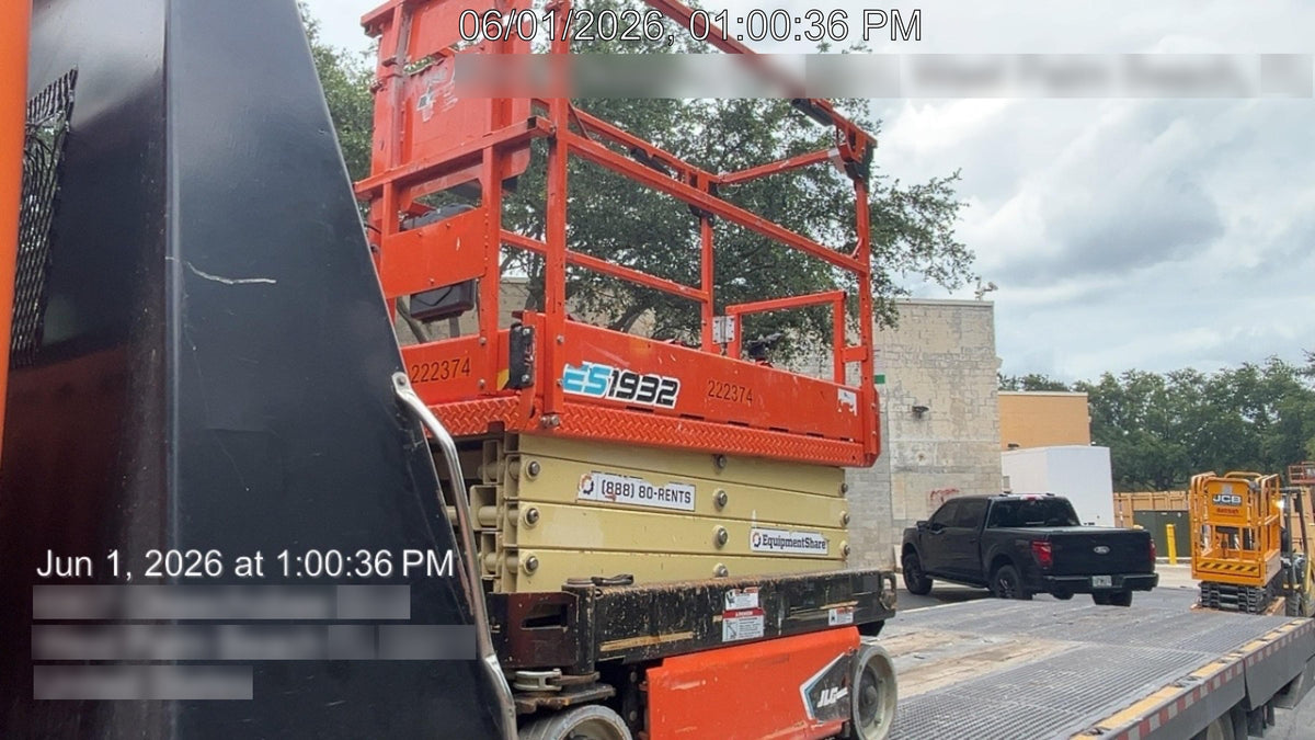 2022 JLG ES1932