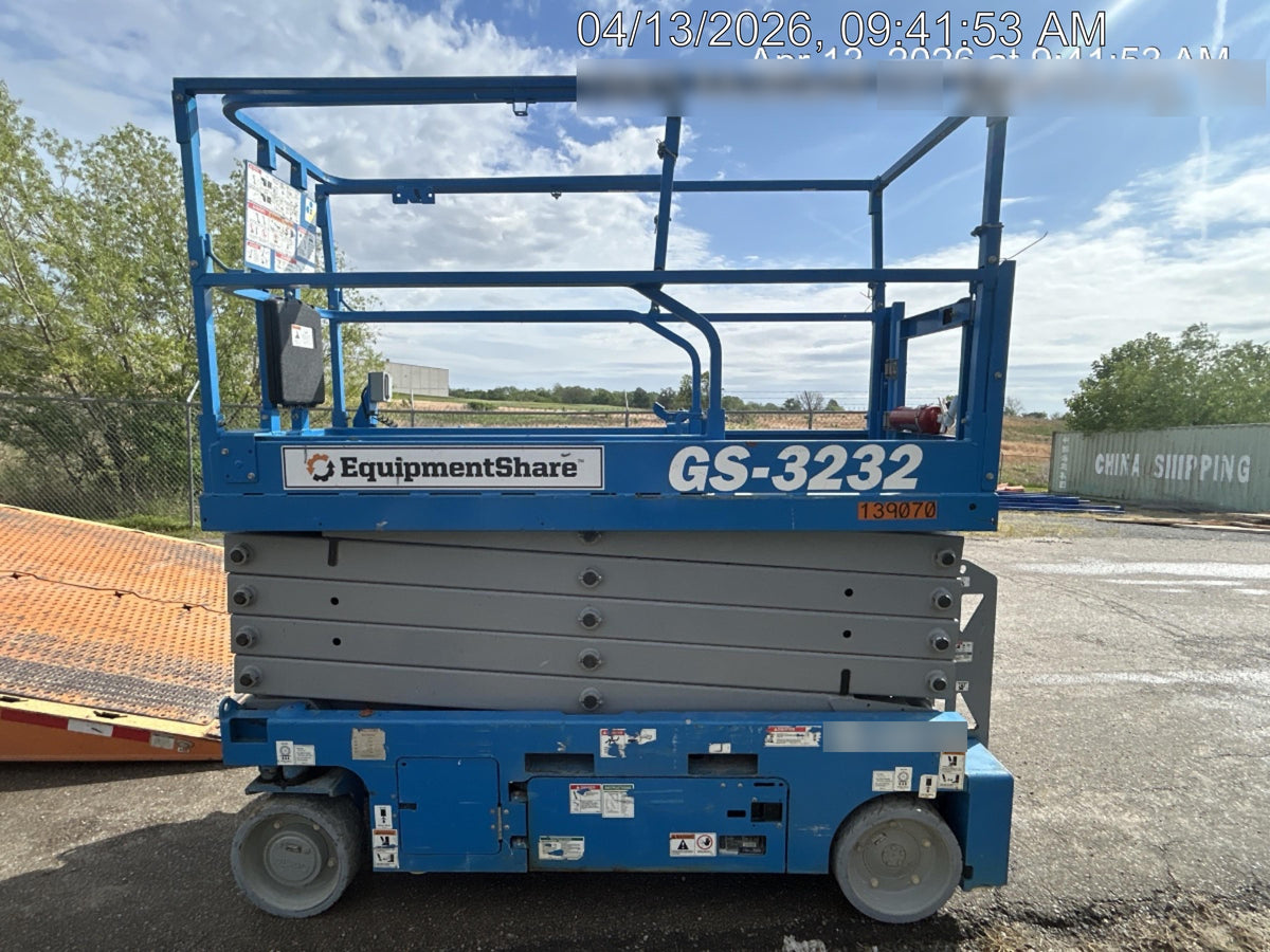 2021 GENIE GS-3232