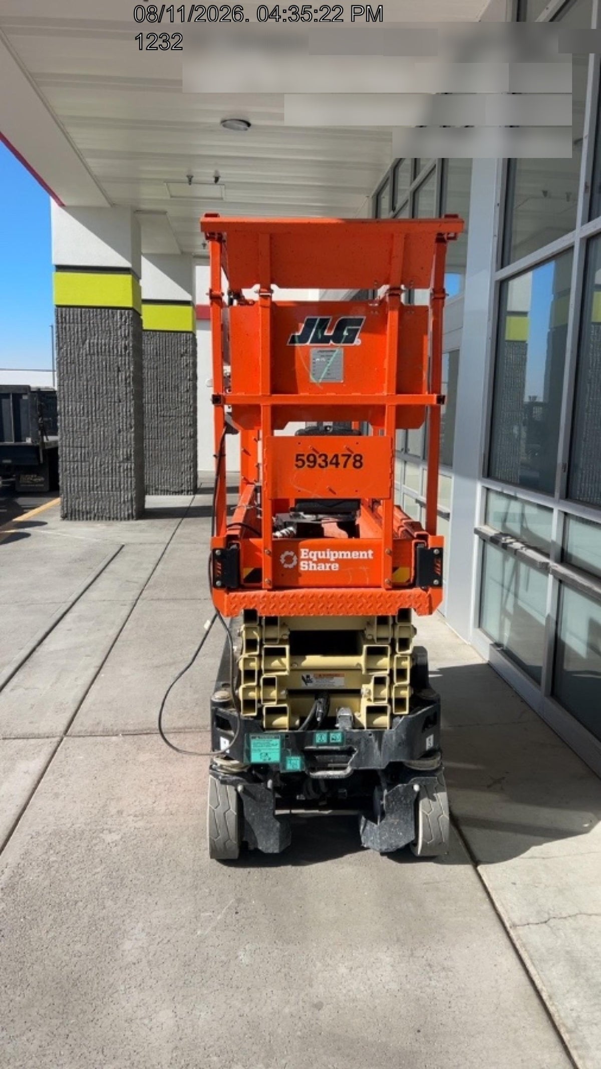 2025 JLG ES1932