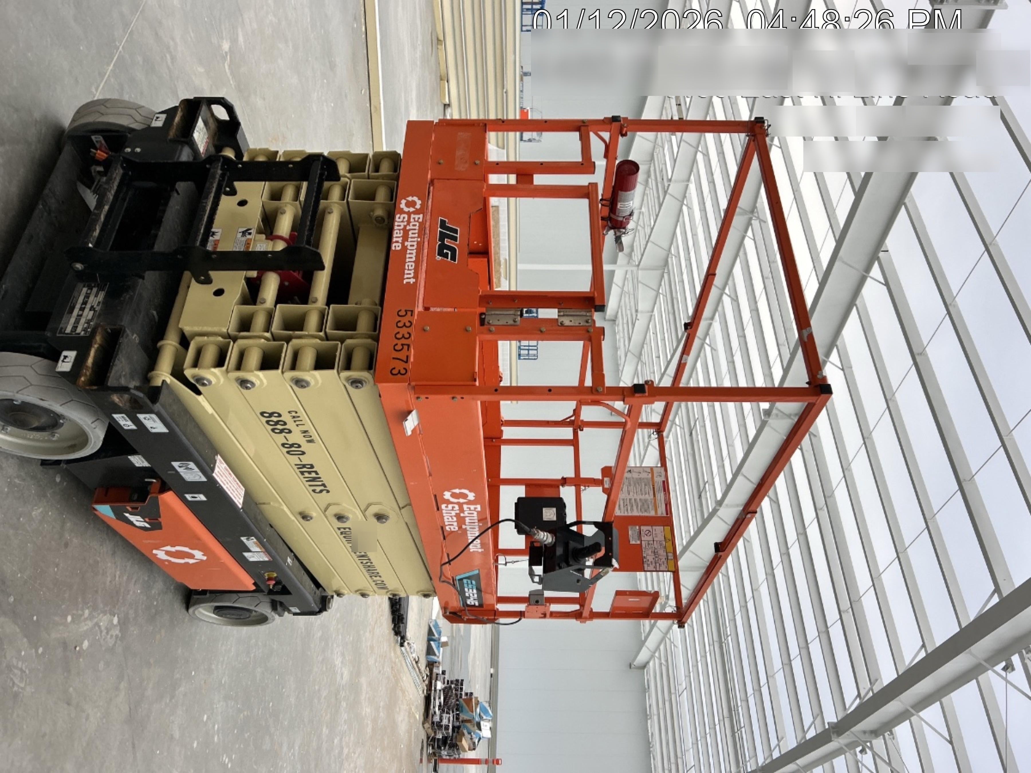 2025 JLG ES3246