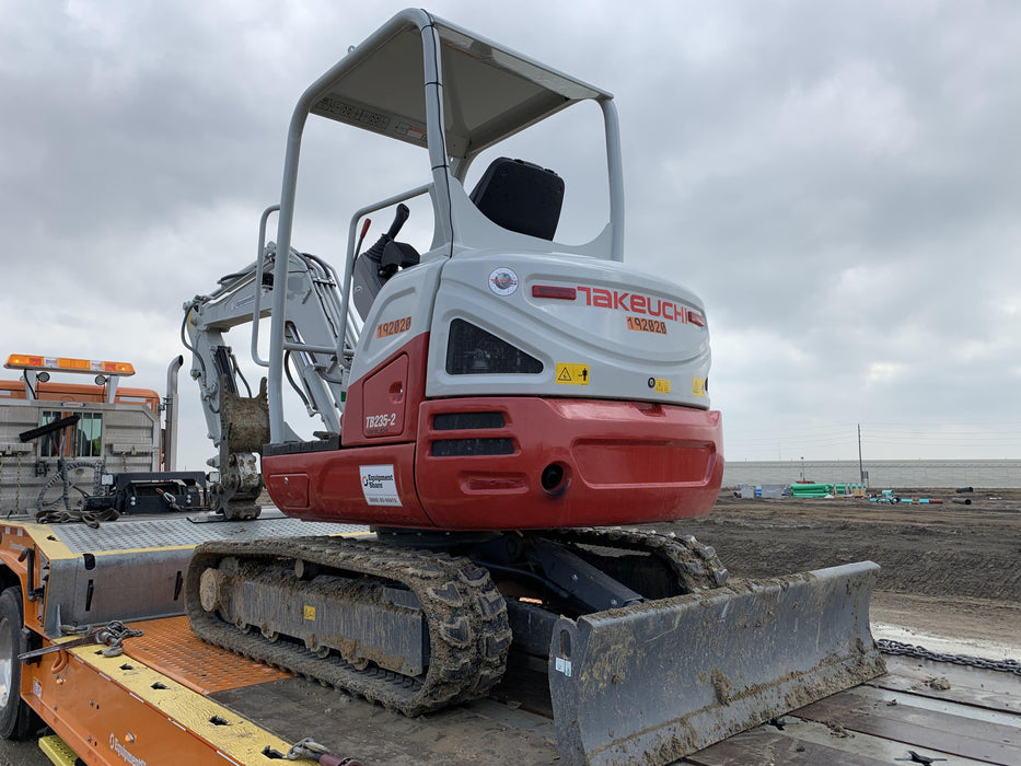 2021 TAKEUCHI TB235-2R