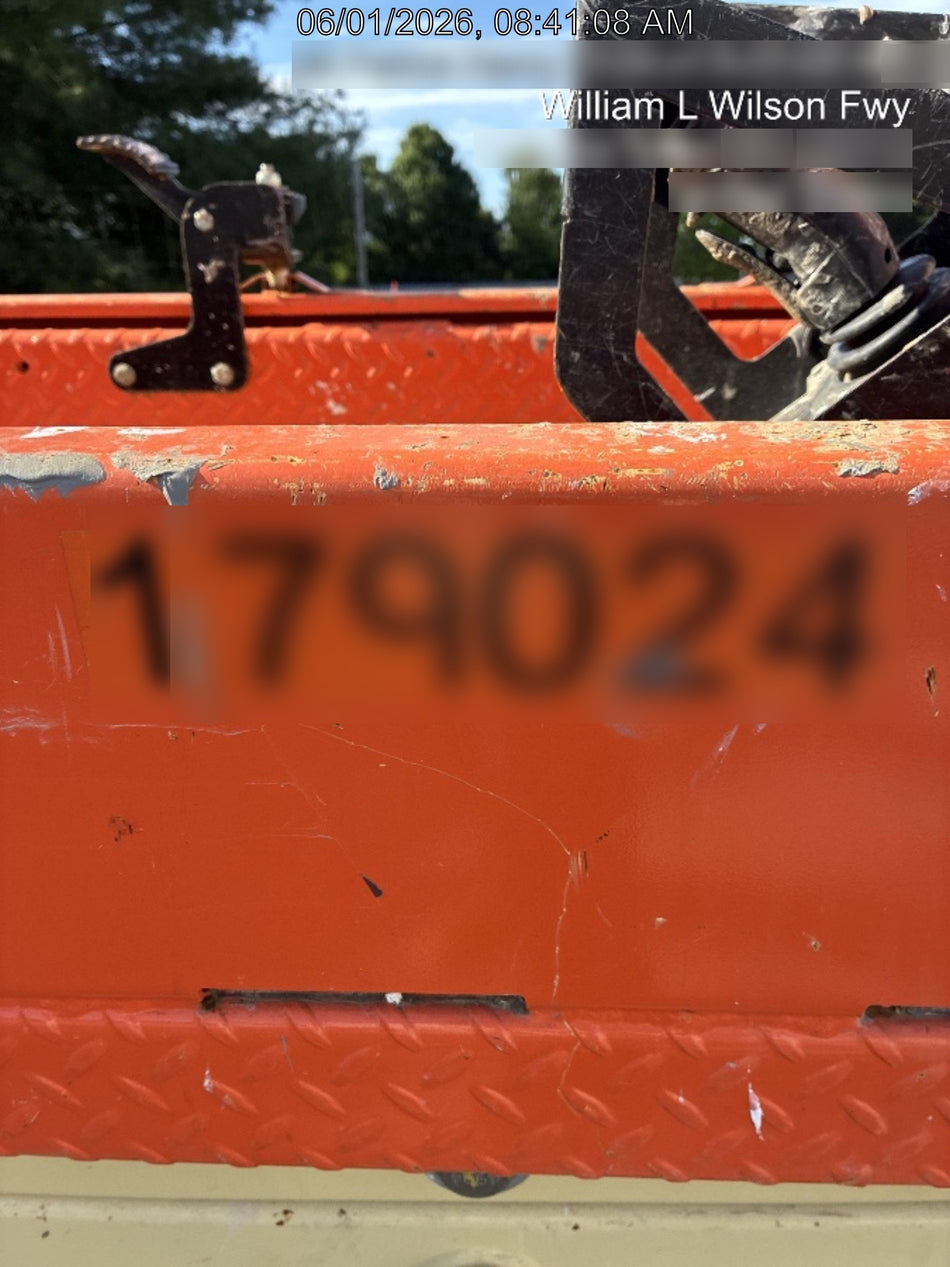 2021 JLG ES1932