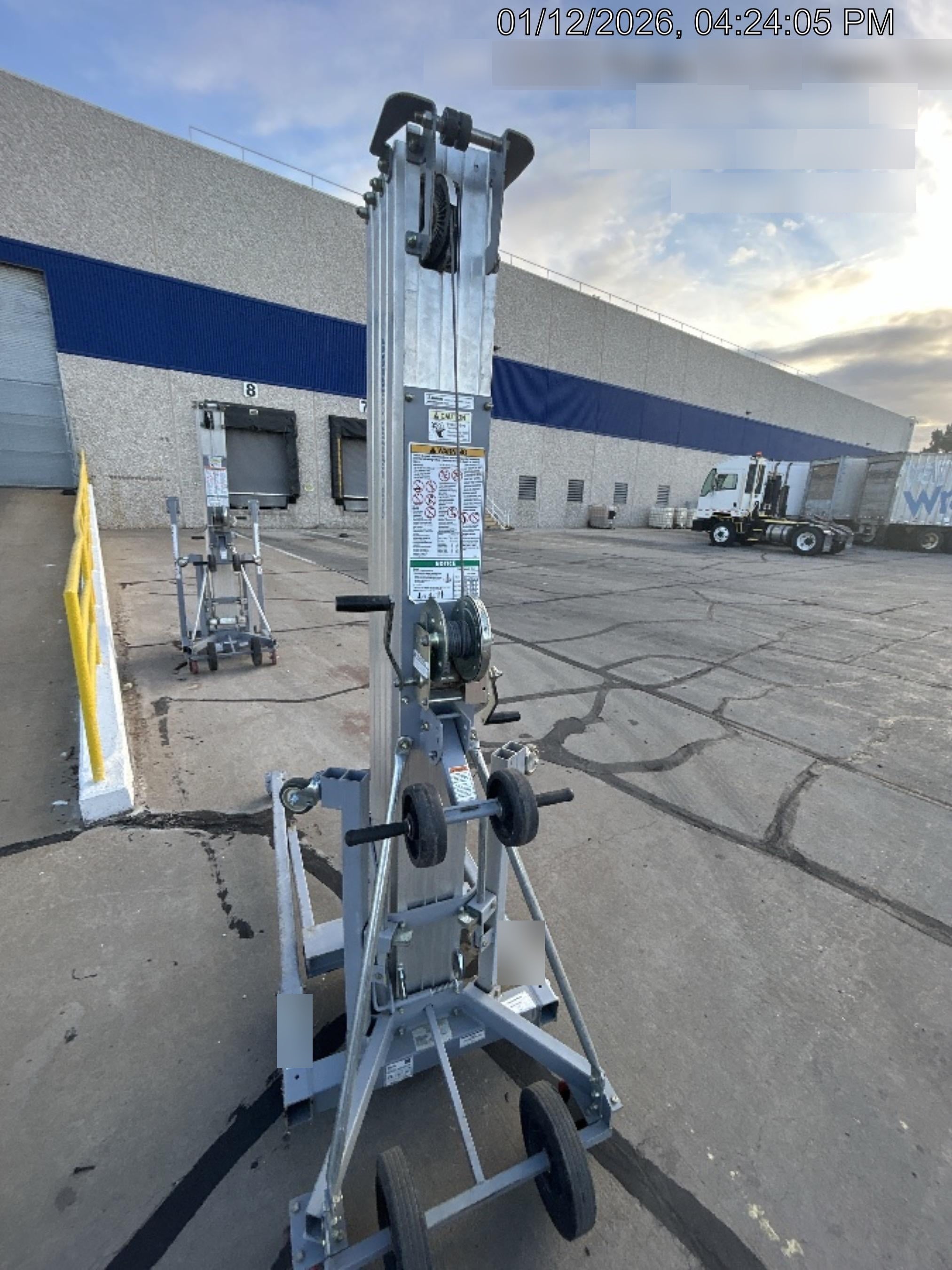 2020 GENIE SLC-24