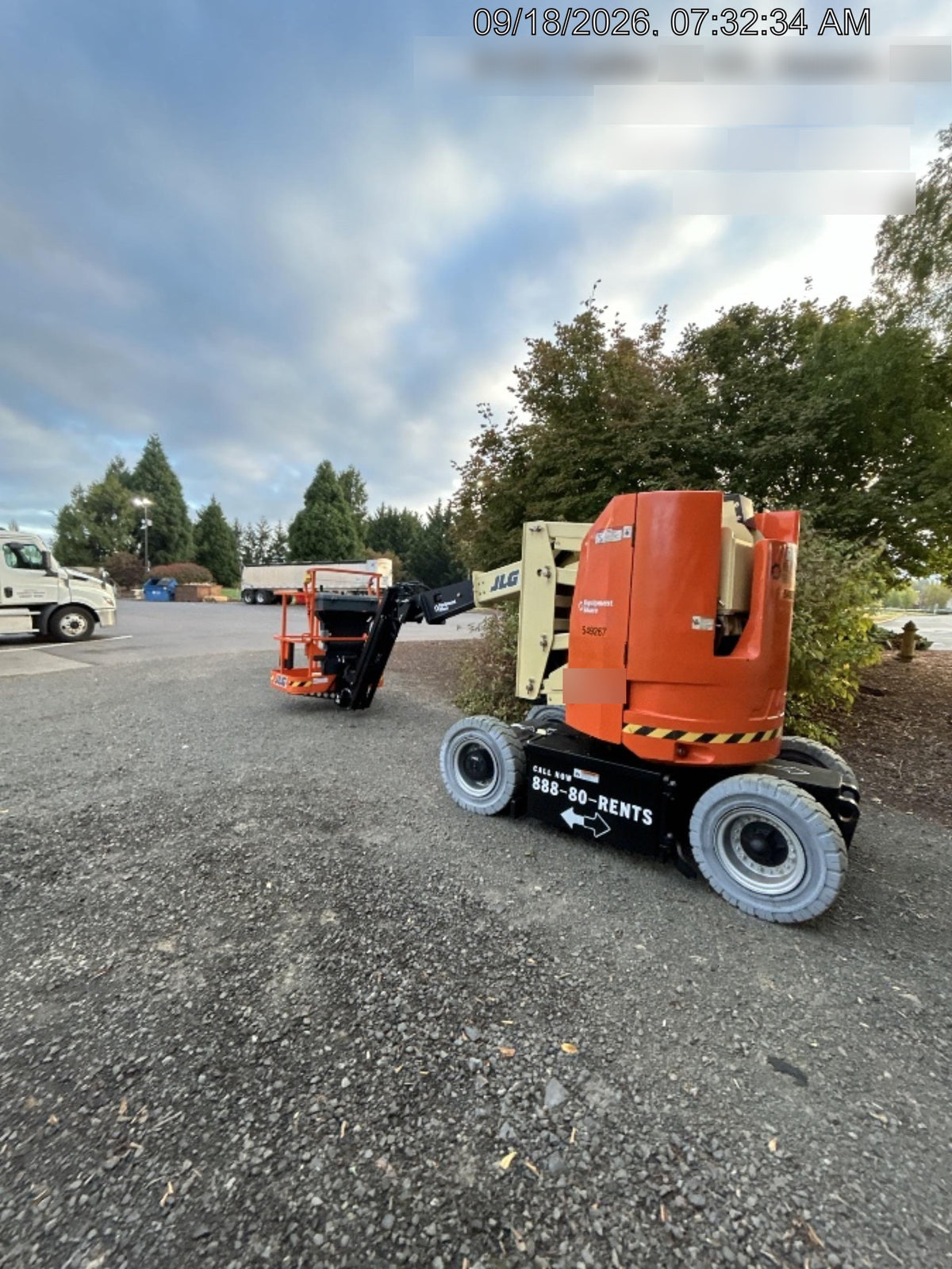 2025 JLG E300AJP