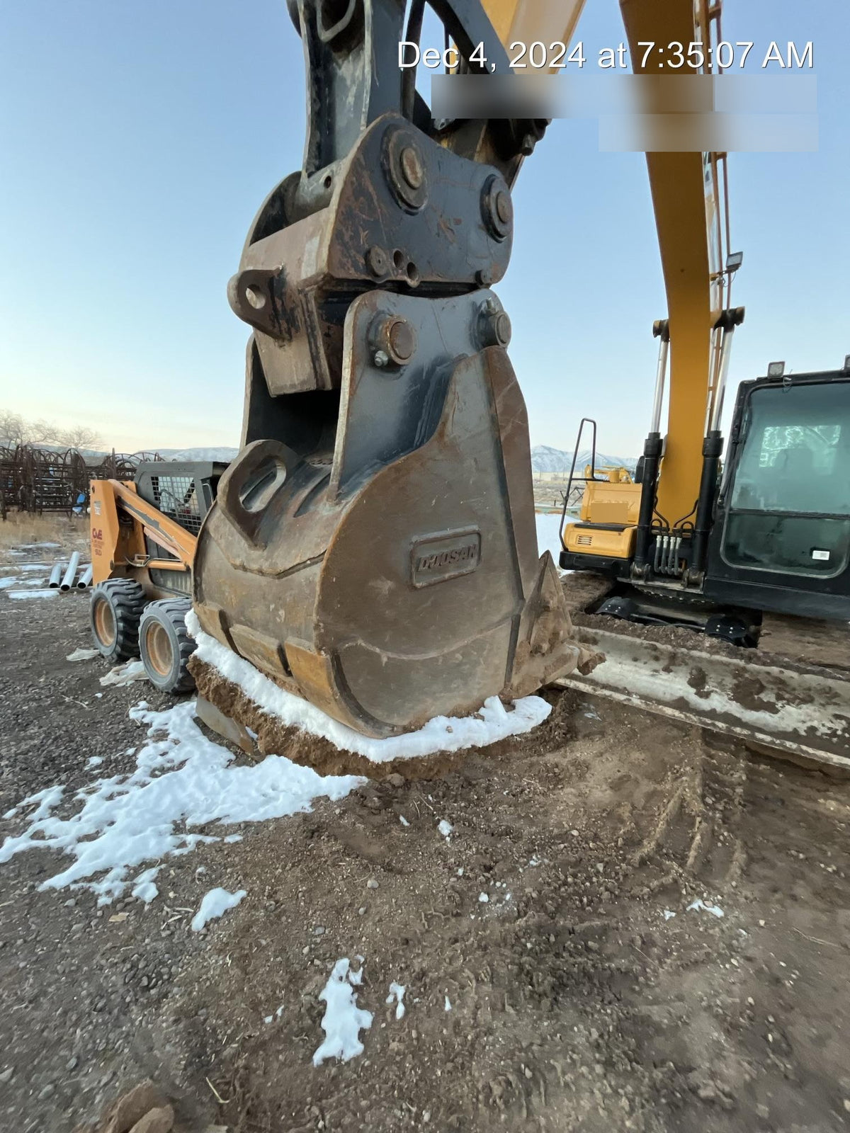 2020 DOOSAN 24" Bucket-Doosan