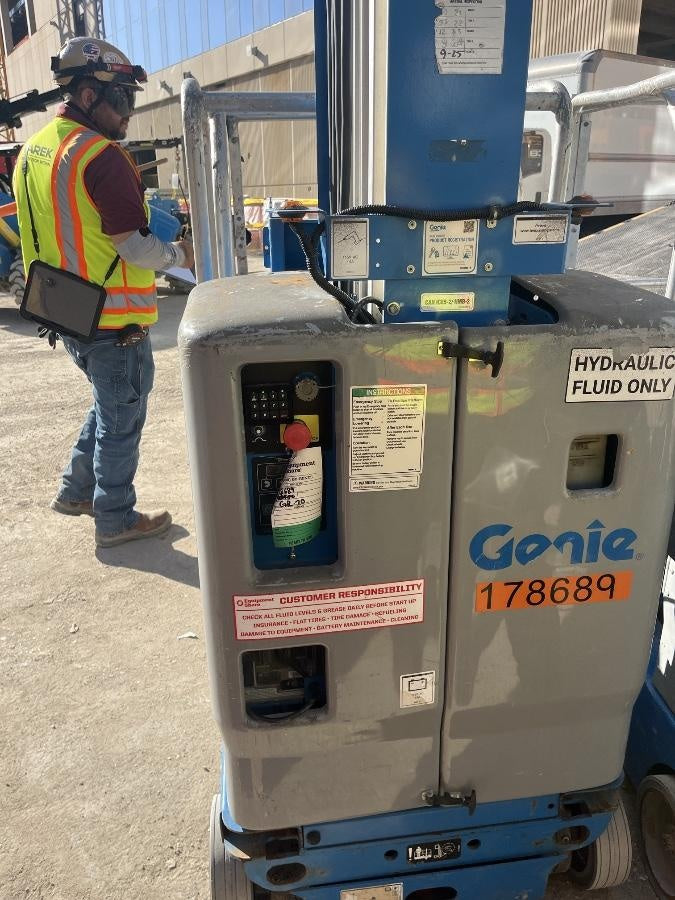 2021 GENIE GR-20