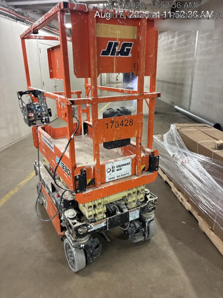 2021 JLG ES1330L