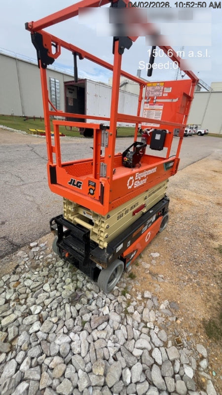 2025 JLG ES1932