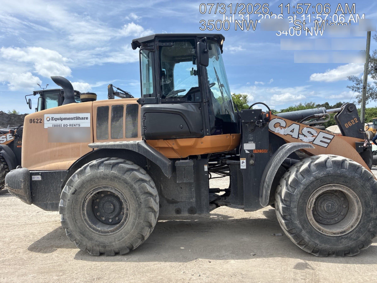 2018 Case 721G CLOSED CAB, JRB 416 STYLE HYD COUPLER