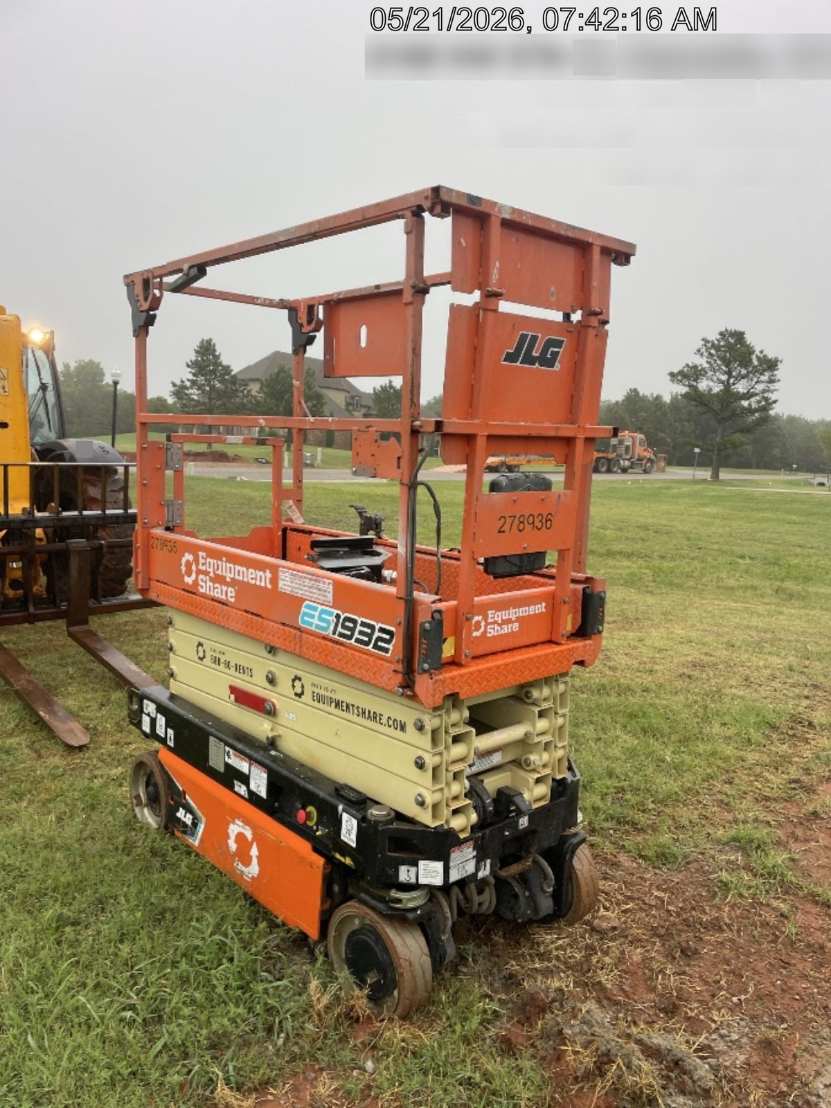 2022 JLG ES1932