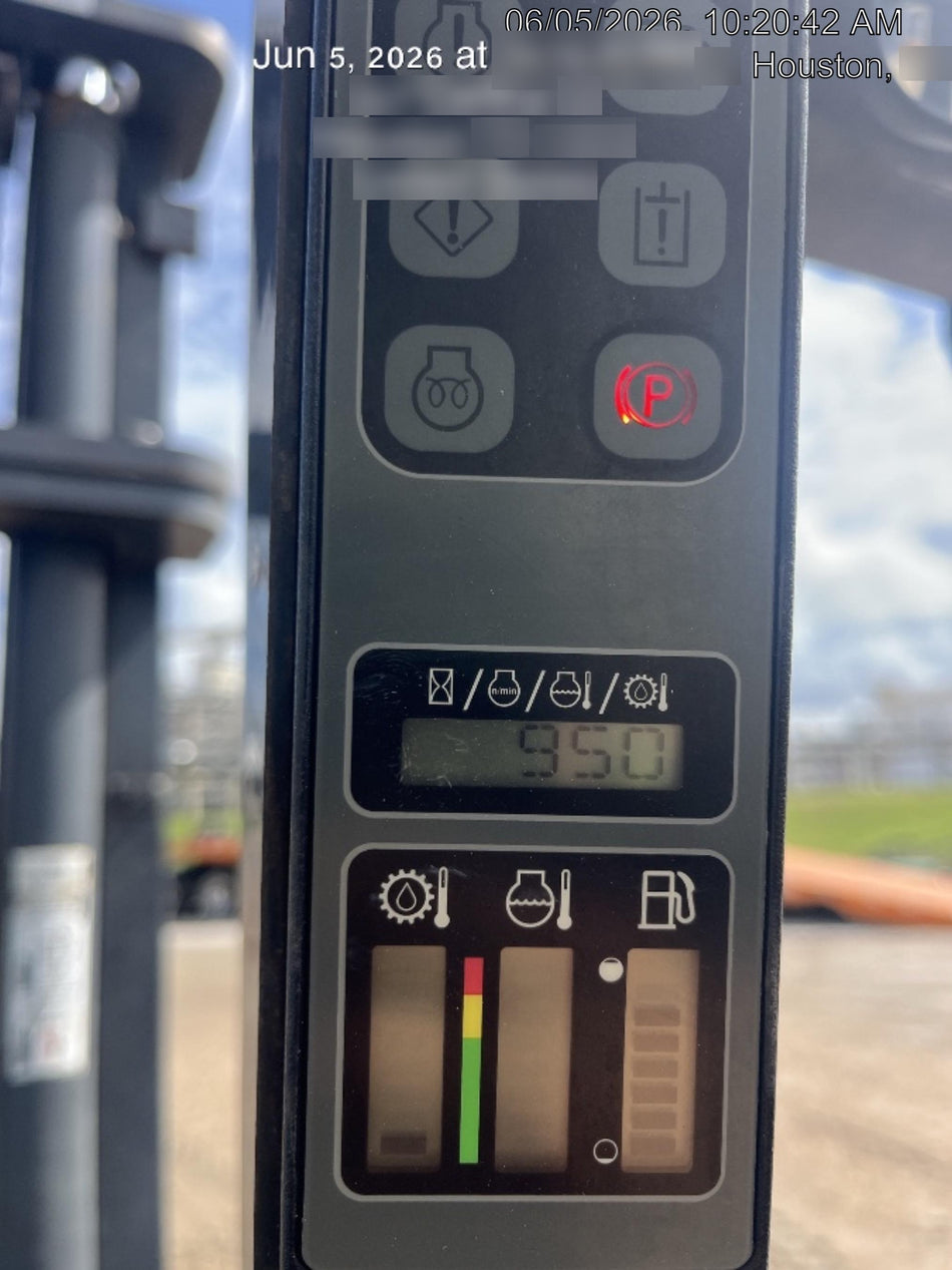 2019 CASE 588H