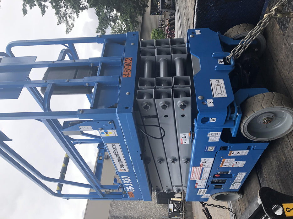 2019 Genie GS-1930 Half Height Swing Gate, 800W Inverter