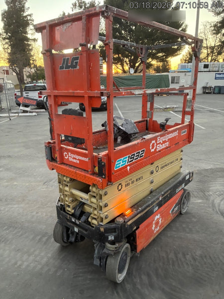 2022 JLG ES1932