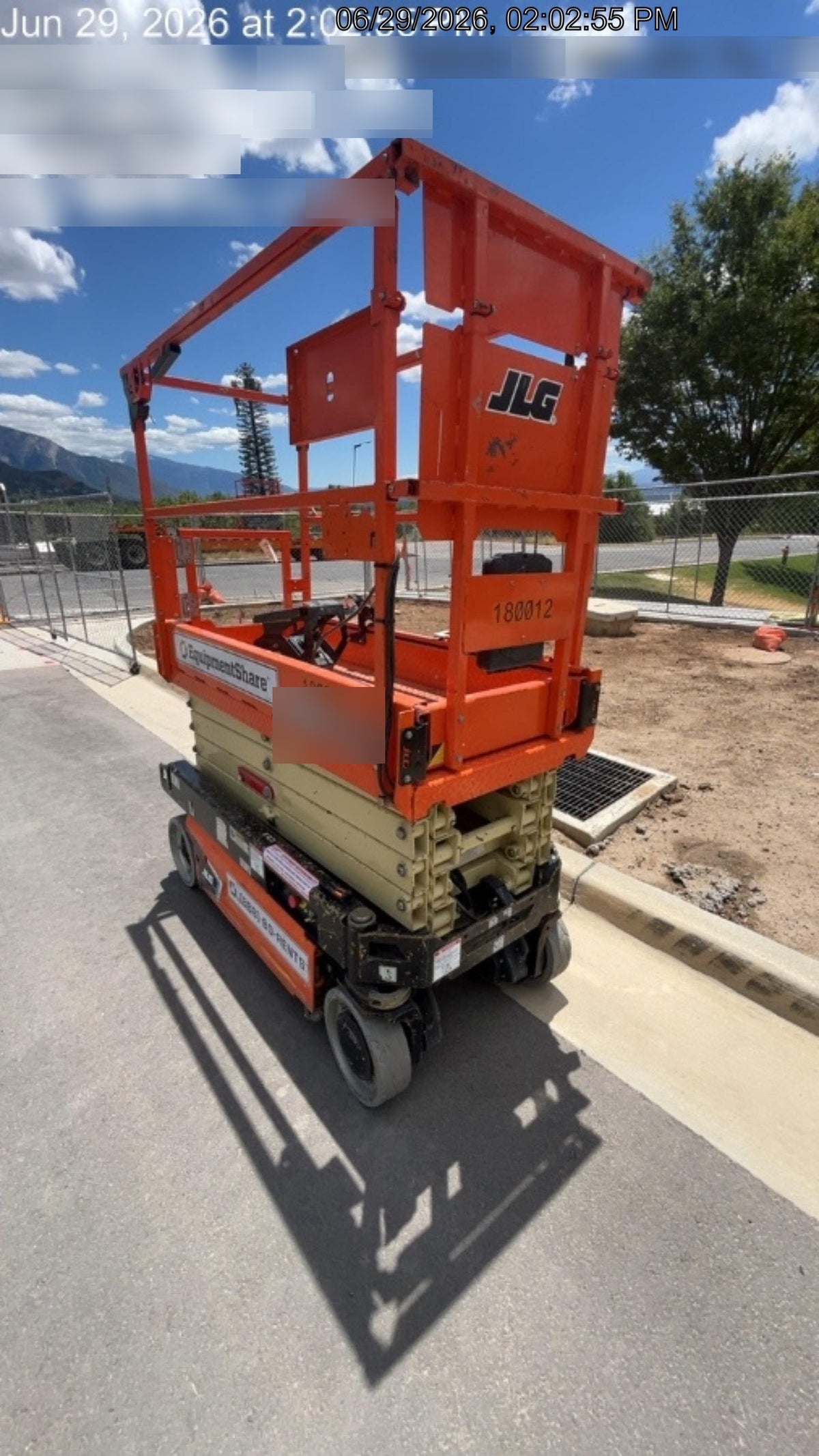 2021 JLG ES1932