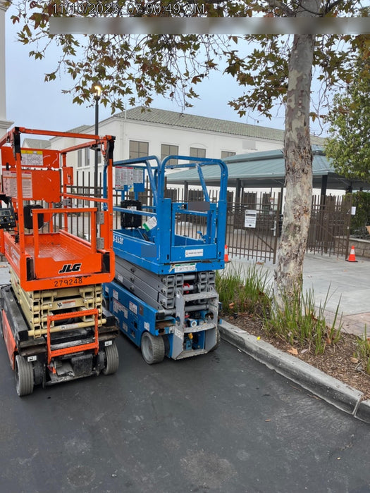 2019 Genie GS-1930 Half Height Swing Gate, 800W Inverter