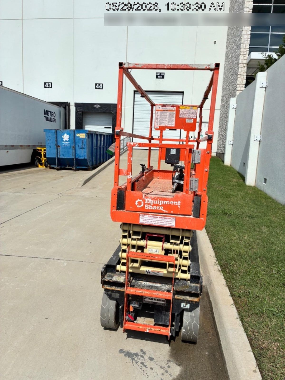 2023 JLG ES2632