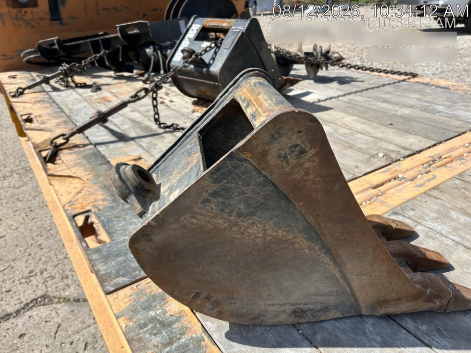 2025 TAKEUCHI 18" HD Bucket - Takeuchi