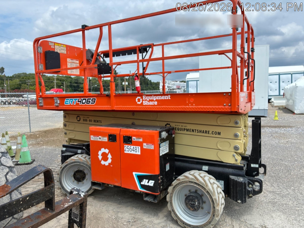 2022 JLG ERT4069