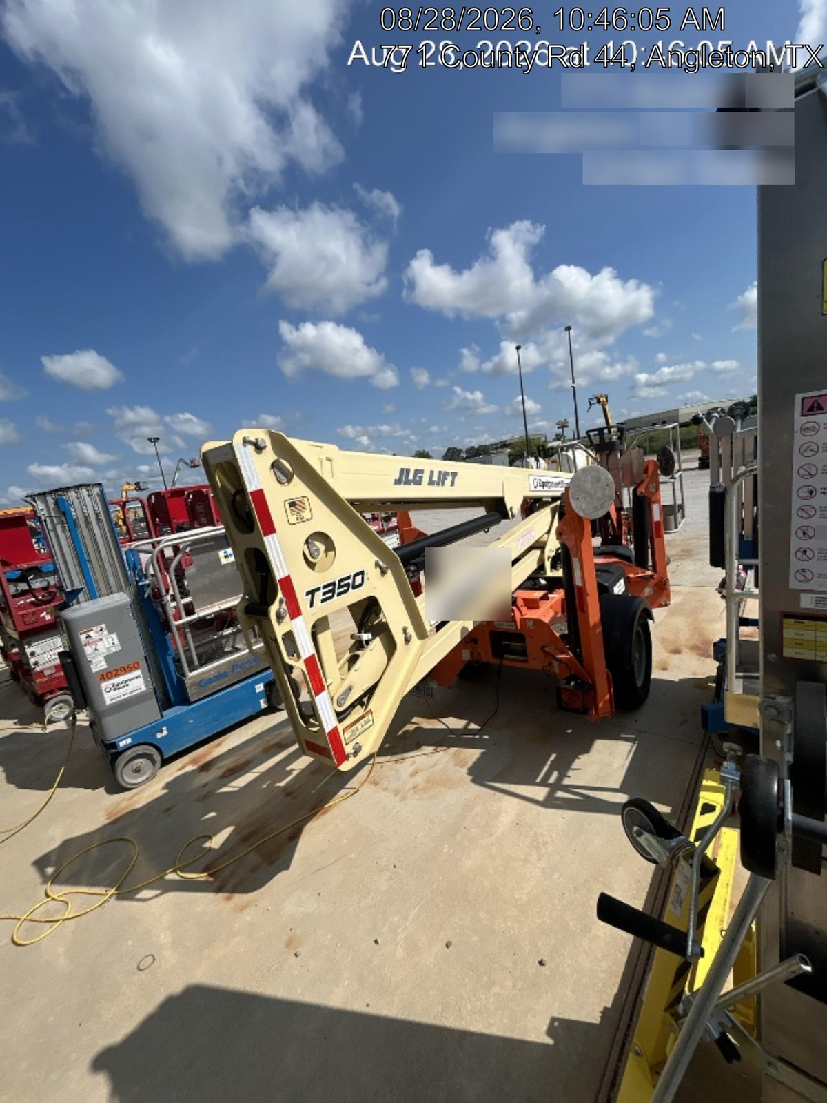 2022 JLG T350
