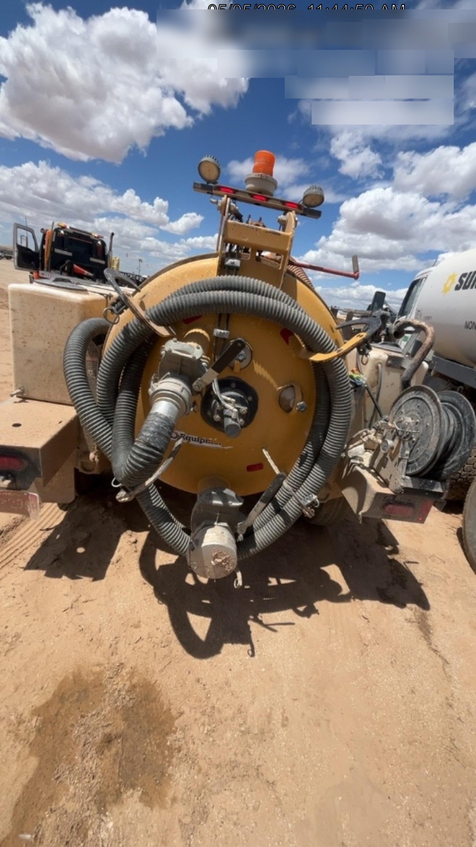 2021 Vac-Tron LP573XDT T4 Koehler Diesel Engine, 500 Gallon Debris Tank, x2 100 Gallon Water Tanks