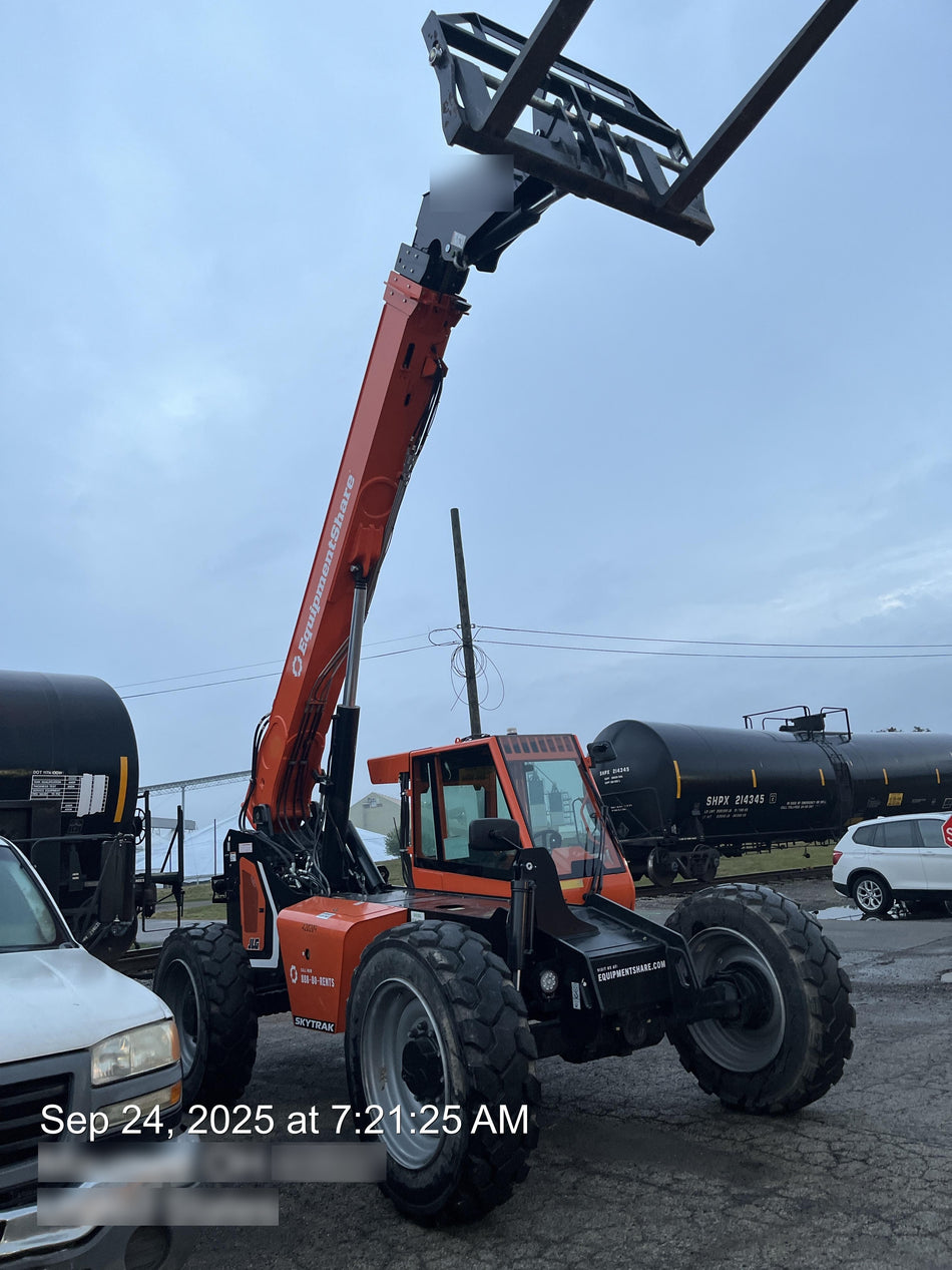 2024 SKYTRAK 8042