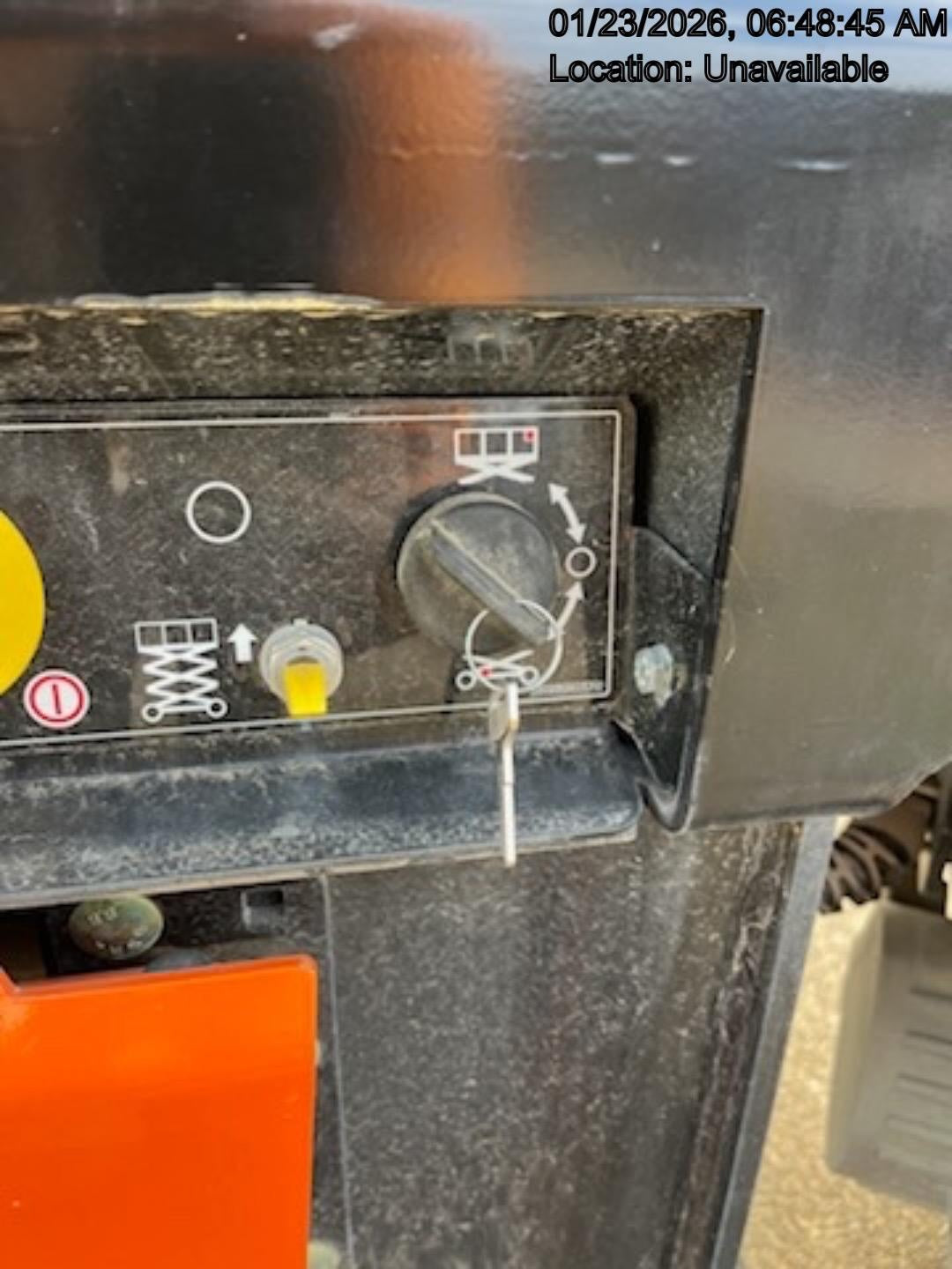 2025 JLG ES3246