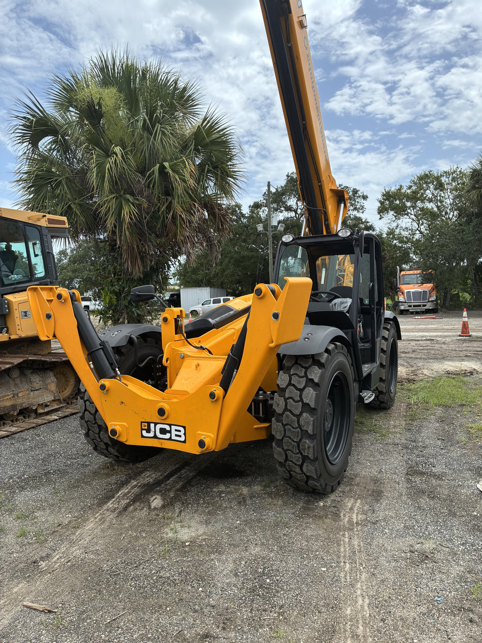 2026 JCB 510-56