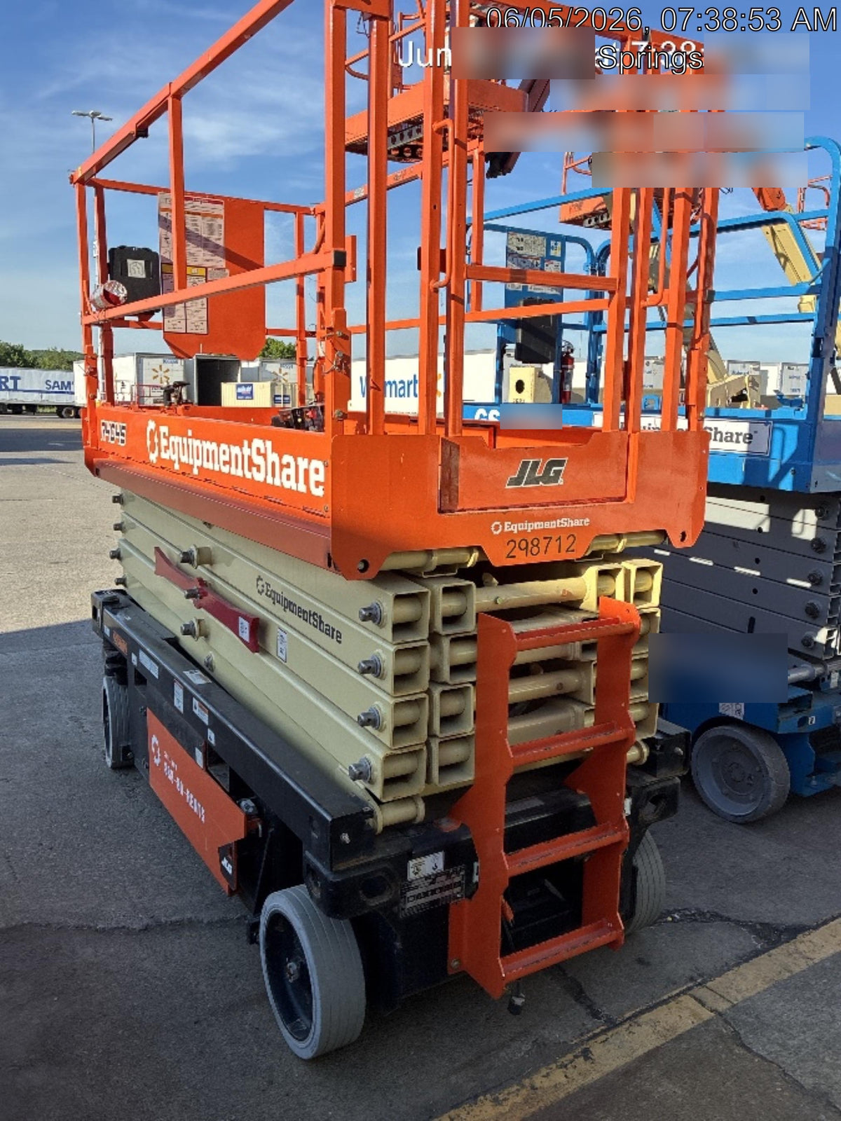 2023 JLG R4045