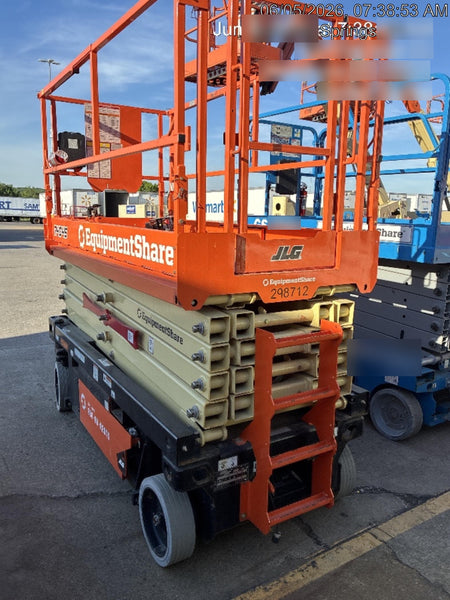 2023 JLG R4045