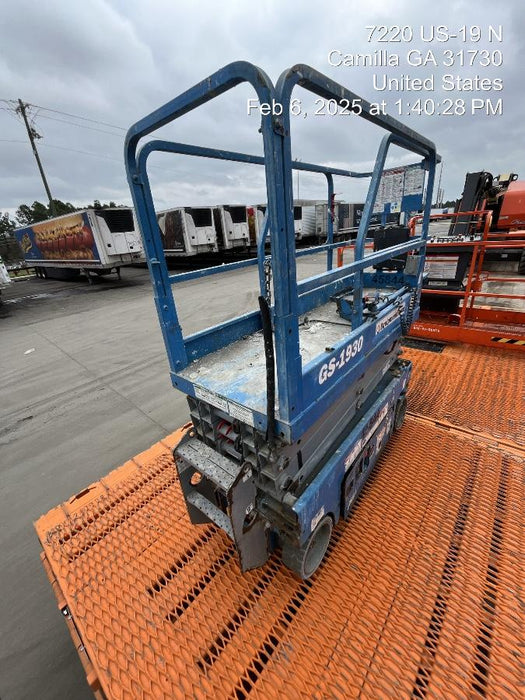 2019 Genie GS-1930 Fixed rails with chain Entry