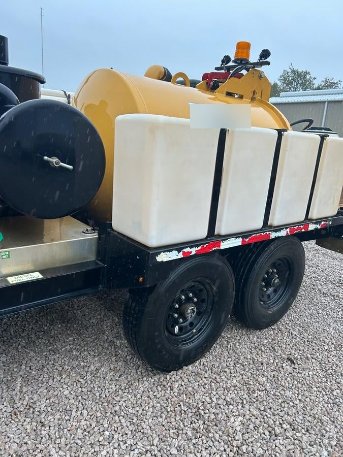 2023 Vac-Tron LP573XDT T4 Koehler Diesel Engine, 500 Gallon Debris Tank, x2 100 Gallon Water Tanks