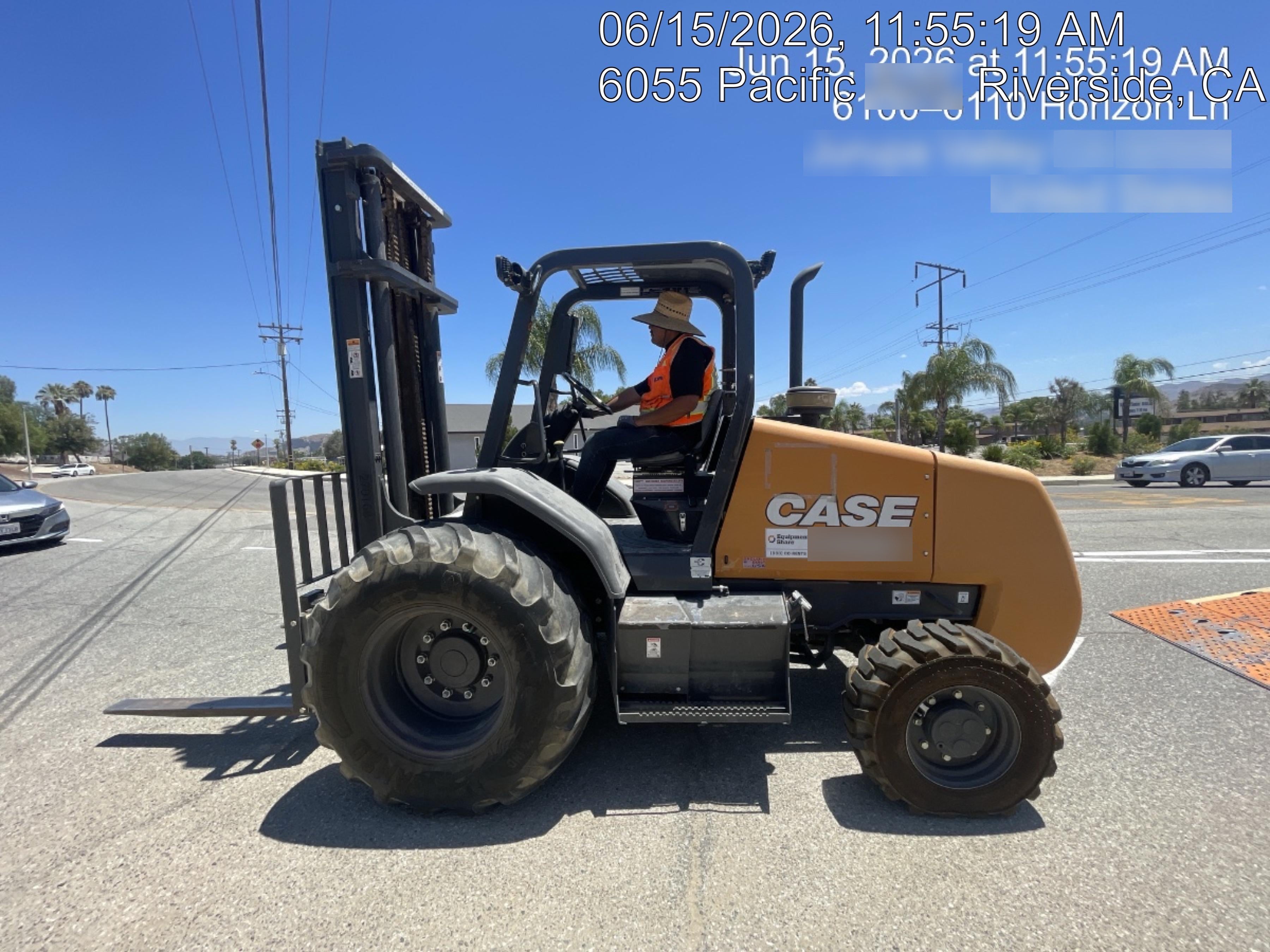 2023 CASE 588H