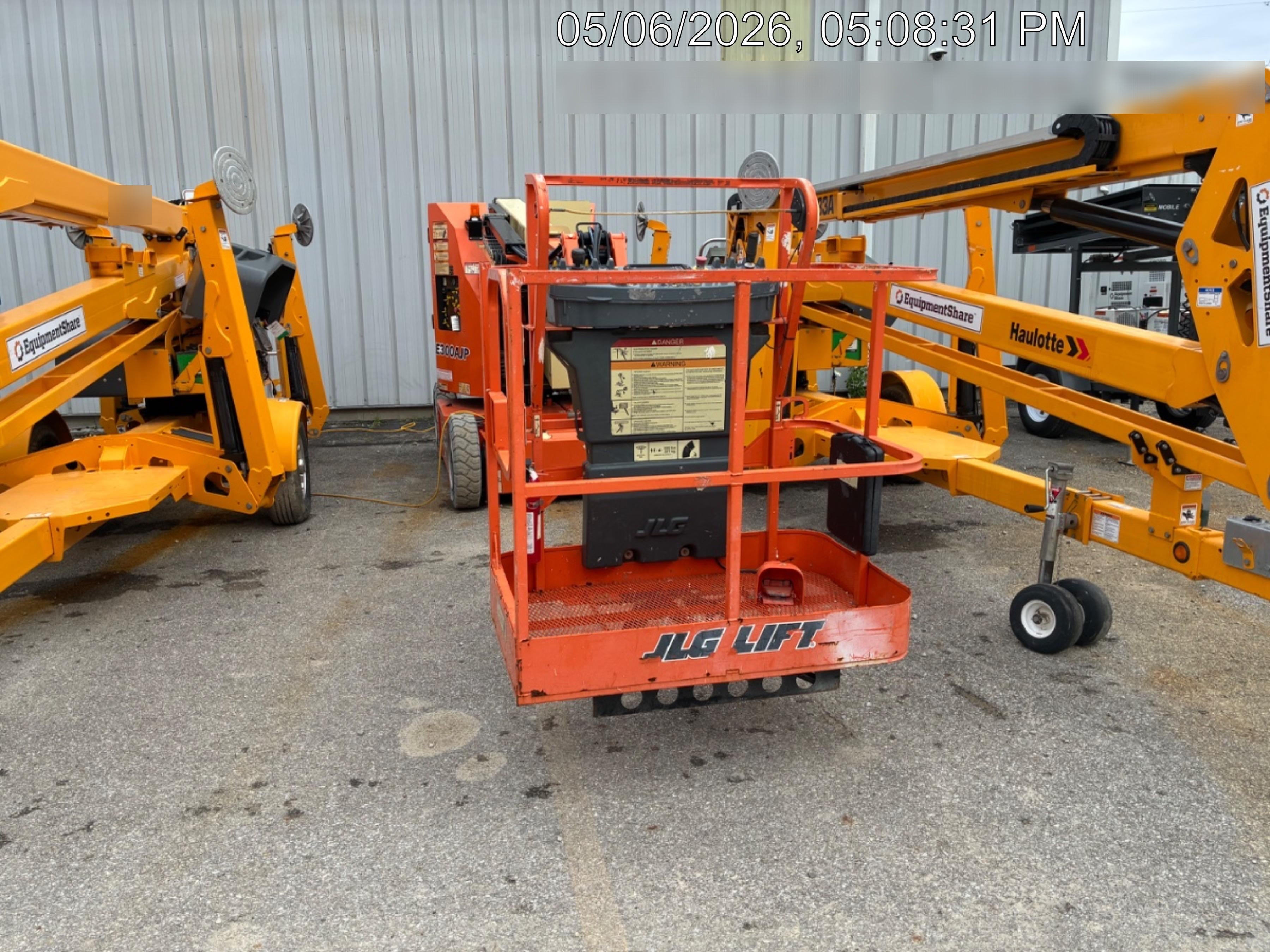 2019 JLG E300AJP