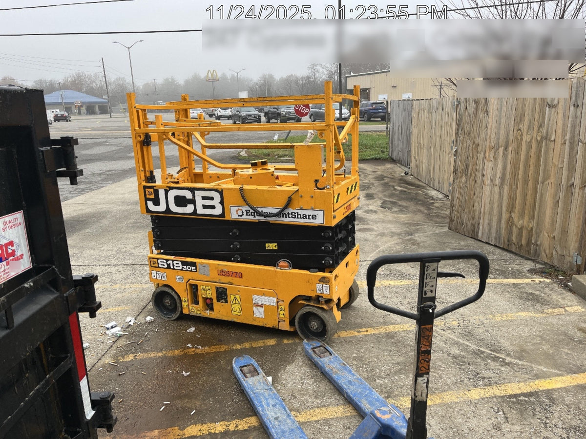 2022 MIGHTY LIFT M77