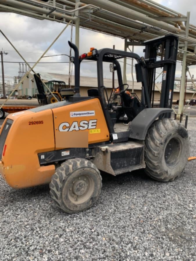 2023 CASE 588H