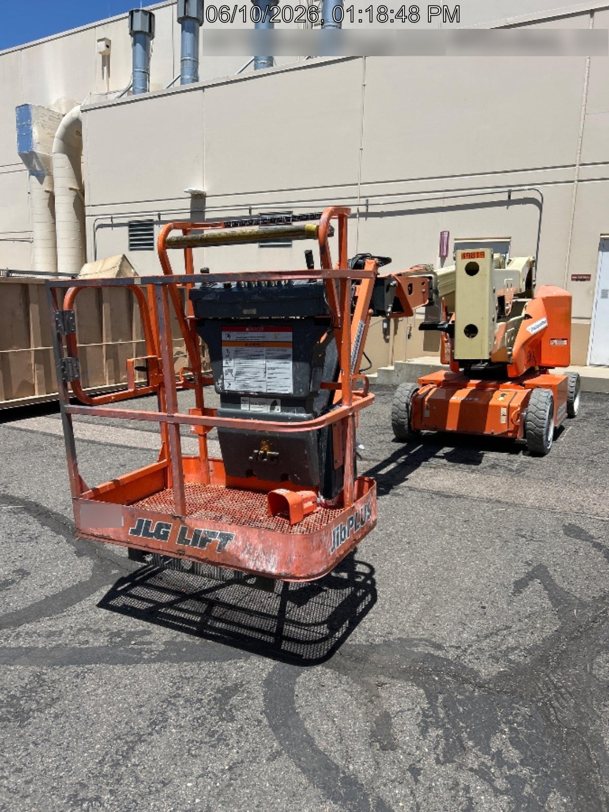 2019 JLG E400AJPN