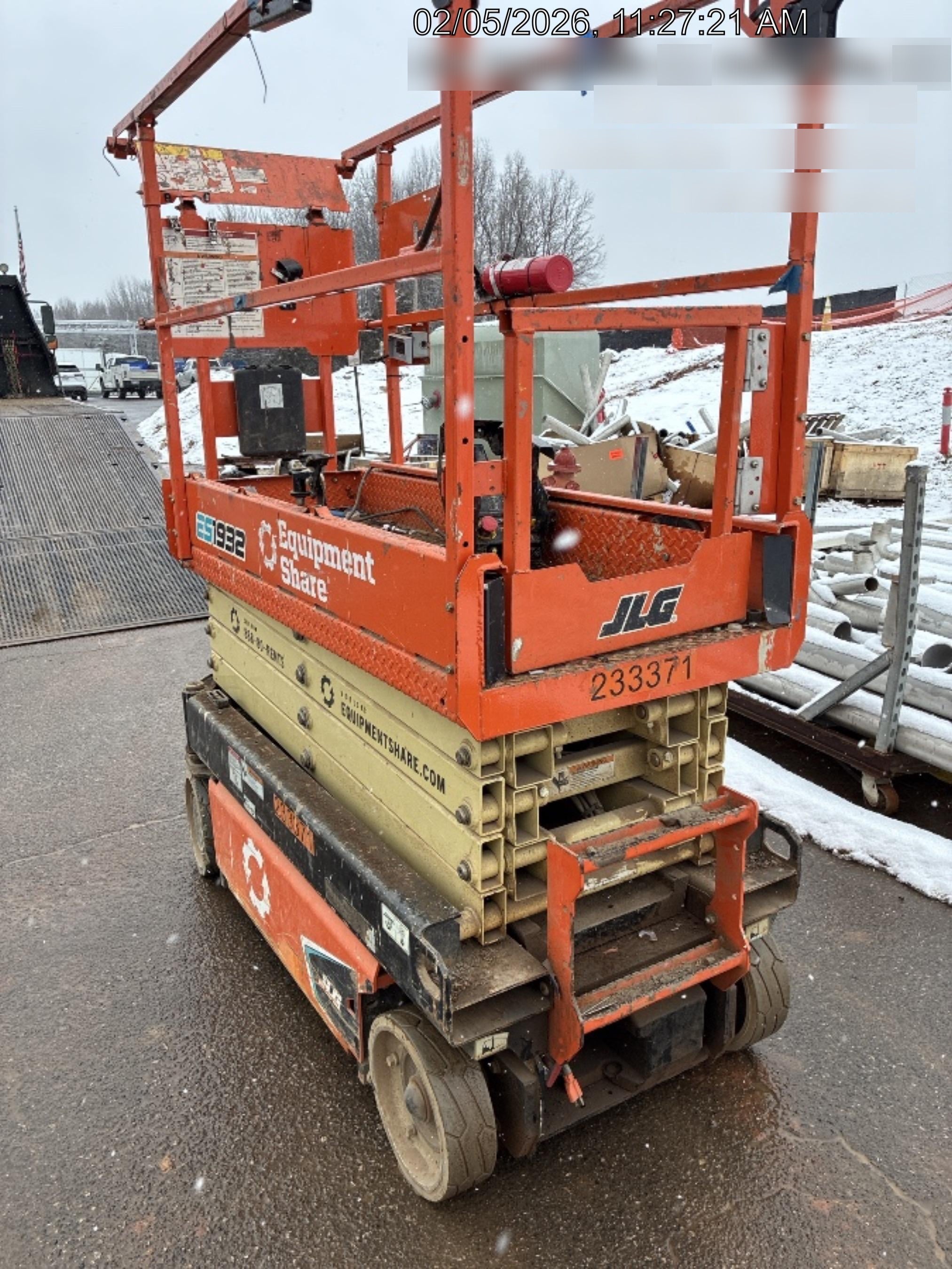 2022 JLG ES1932