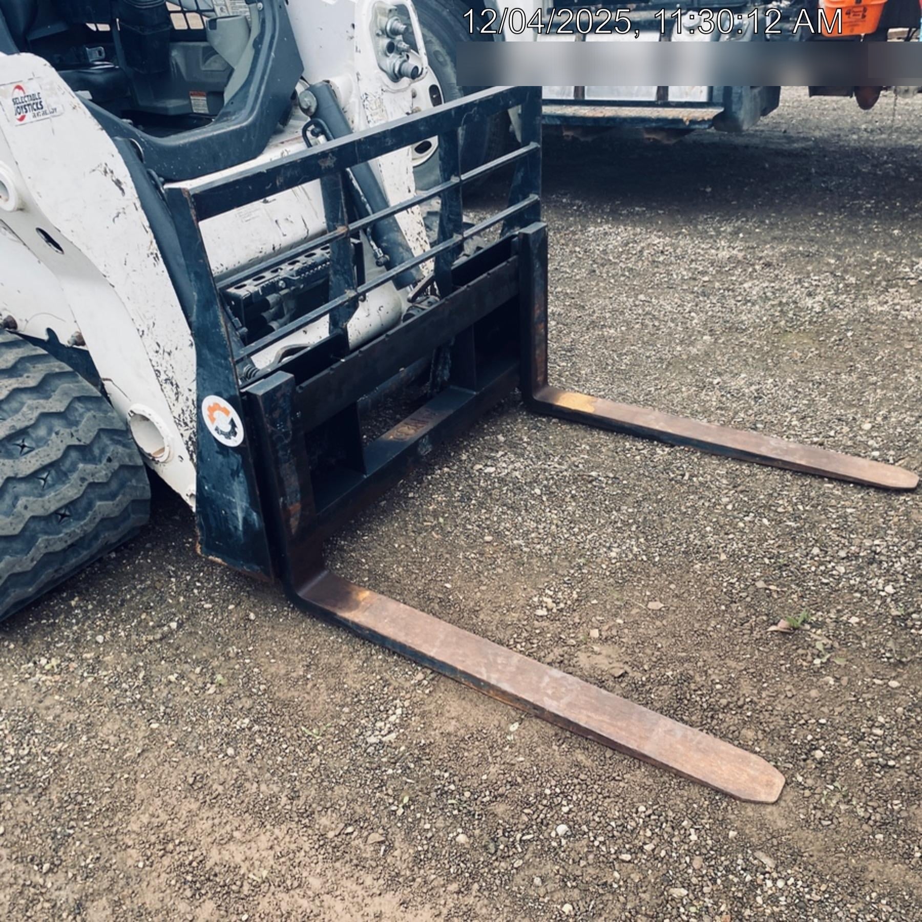 2020 ARROW MATERIAL HANDLING 60" Pallet Forks - Arrow