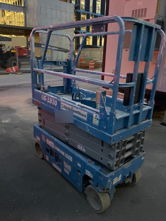 2020 Genie GS-1930 Solid Non Marking Tires, Beacon, Folding rails with half height swing gate