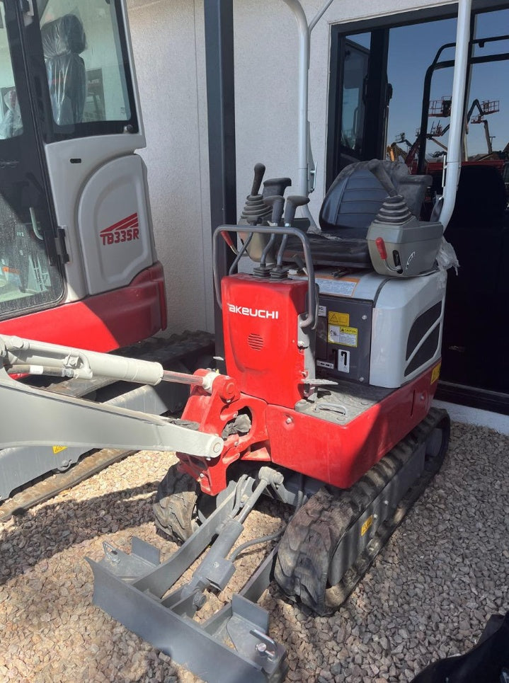 2023 TAKEUCHI TB210R