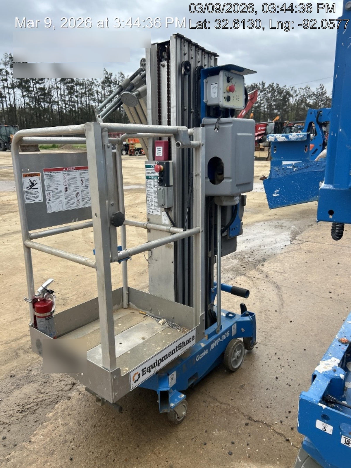 2019 GENIE AWP-30S
