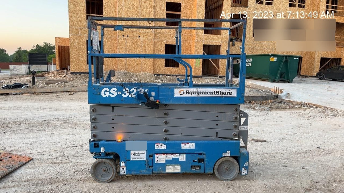 2018 GENIE GS-3232