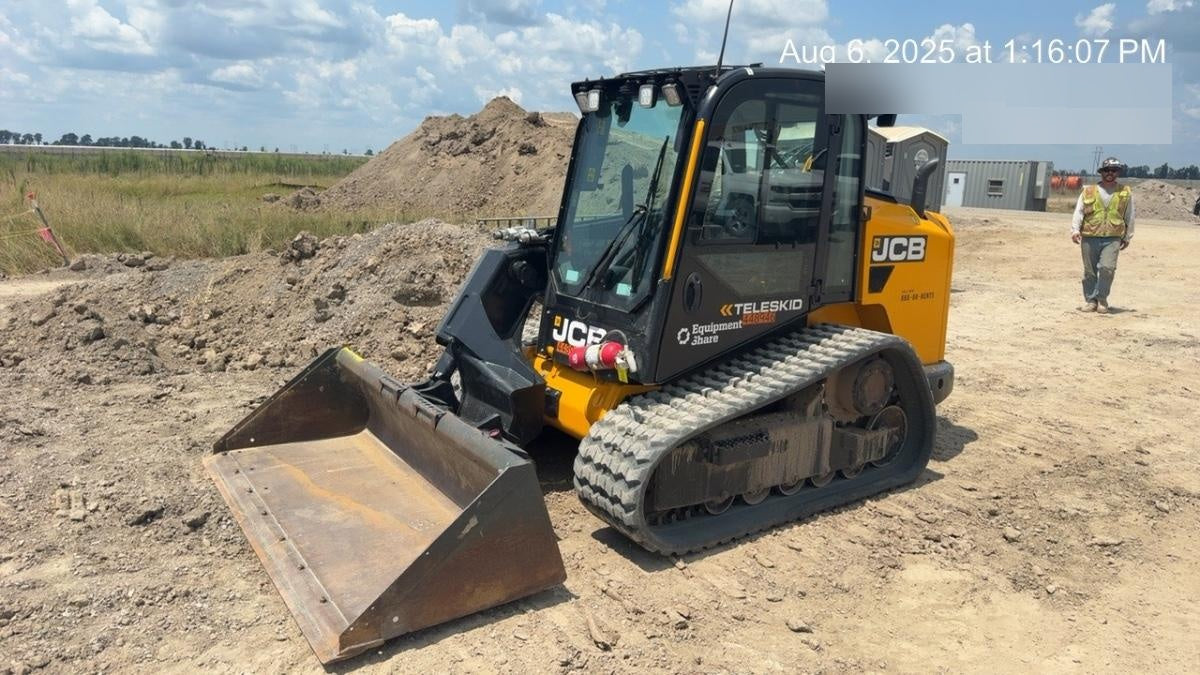 2024 JCB 3TS-8T