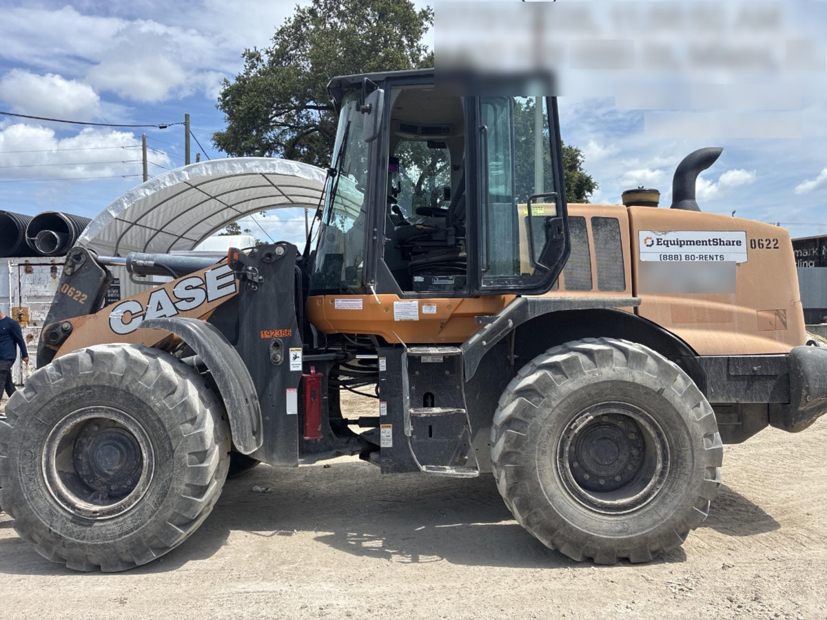 2018 Case 721G CLOSED CAB, JRB 416 STYLE HYD COUPLER