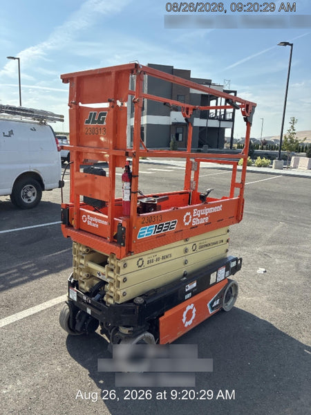 2022 JLG ES1932