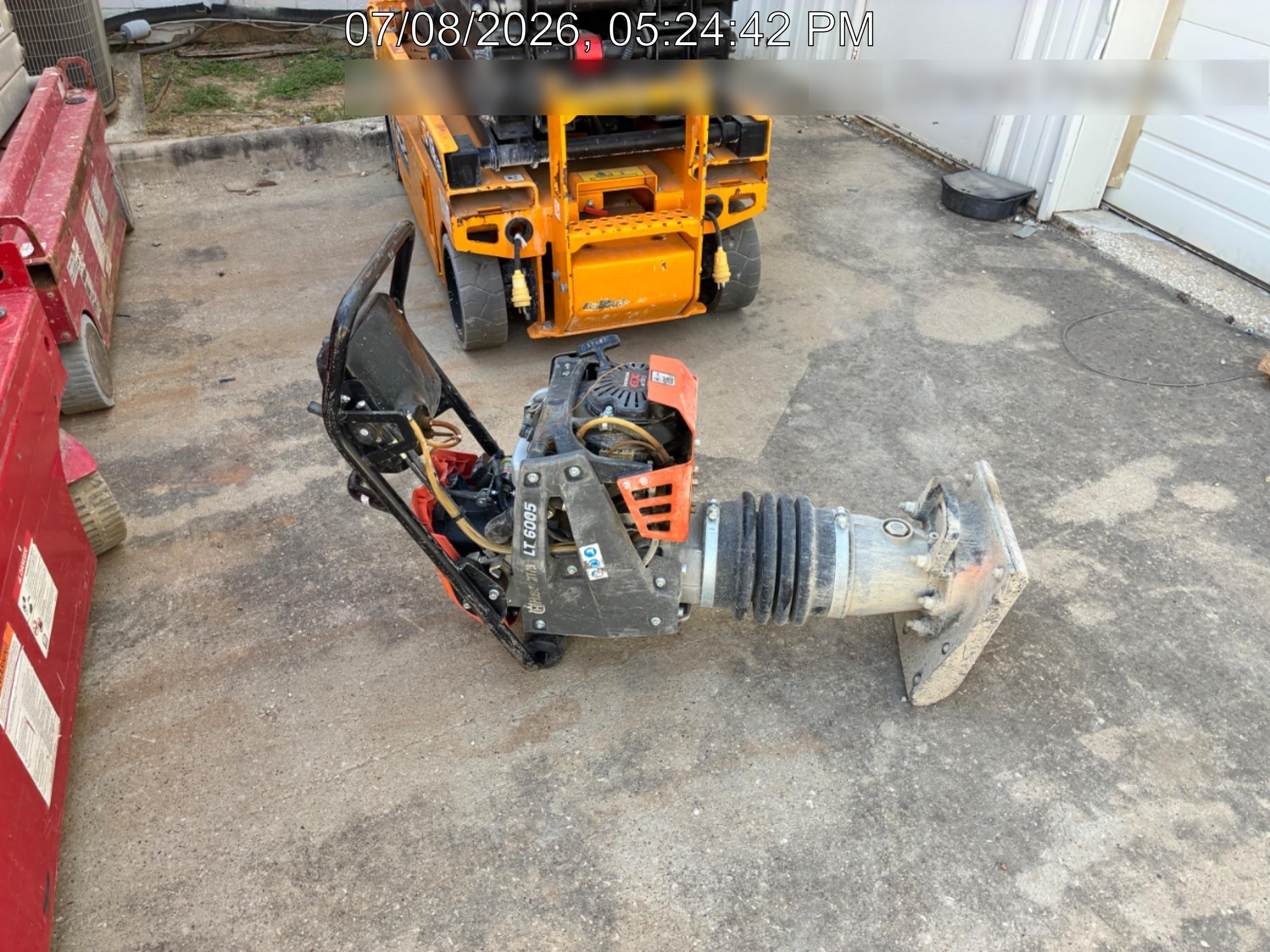 2025 HUSQVARNA LT6005