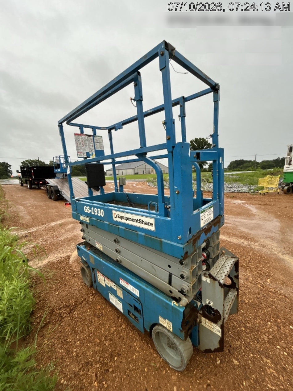 2020 Genie GS-1930 Solid Non Marking Tires, Beacon, Folding rails with half height swing gate