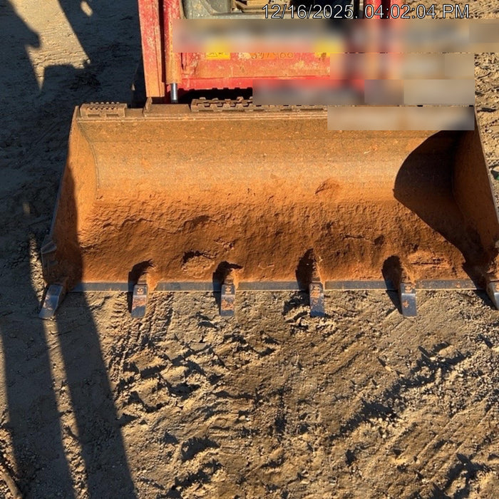 2025 EQUIPMENTSHARE 1006160 - 72" Tooth Bucket, CTL