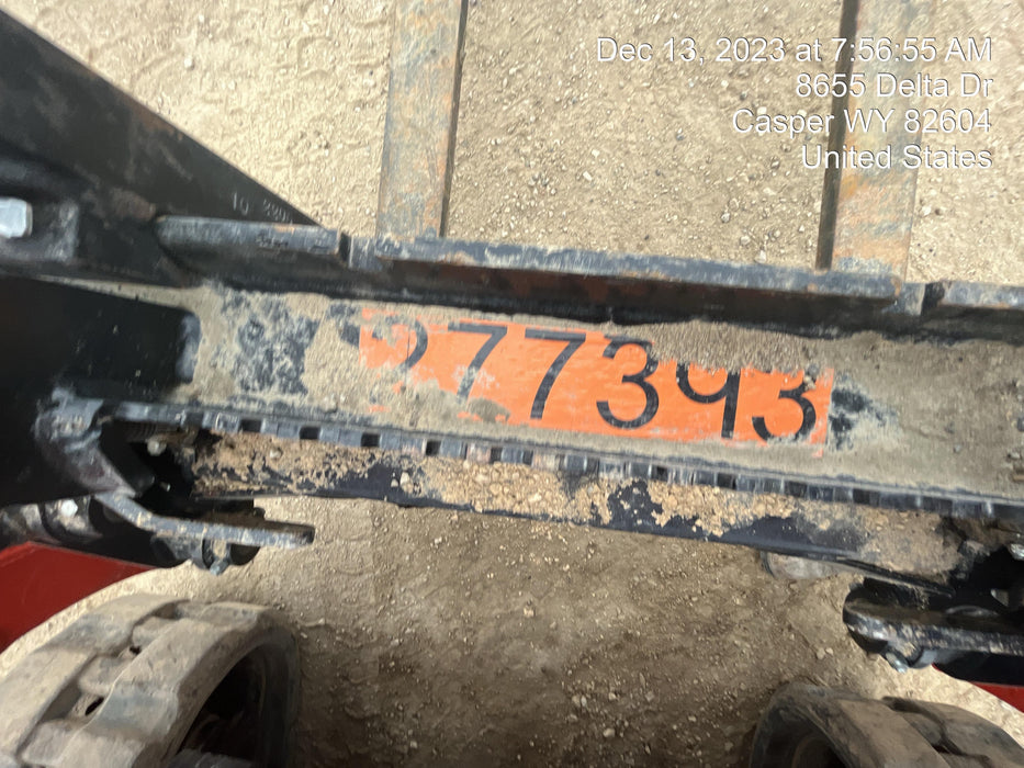 2022 TAKEUCHI 48" Pallet Forks - Takeuchi