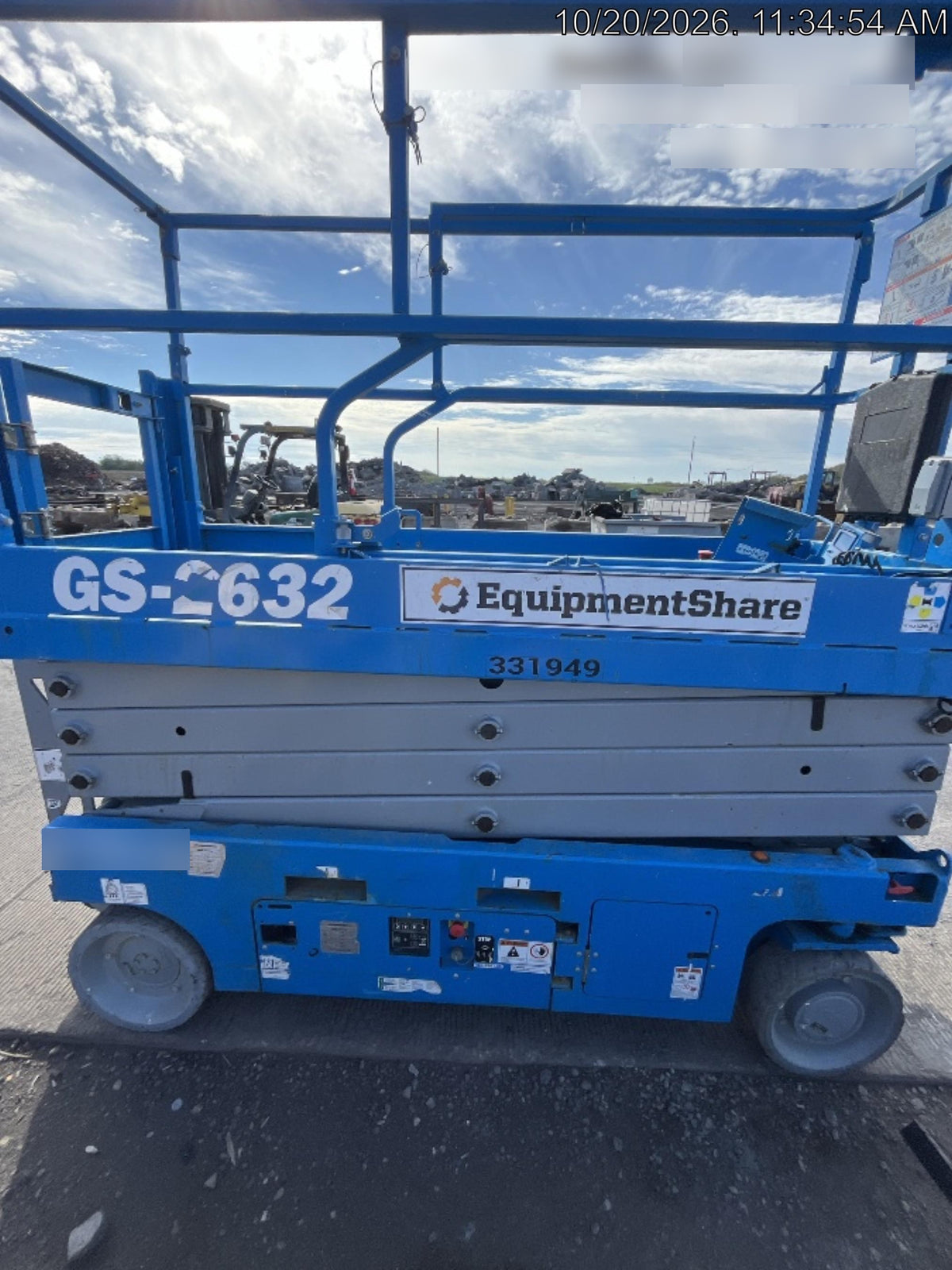 2023 GENIE GS-2632